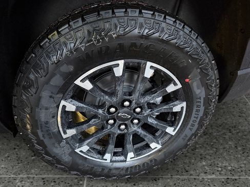 New 2026 Chevrolet Traverse Z71 w/ Enhanced Driving Package image 14