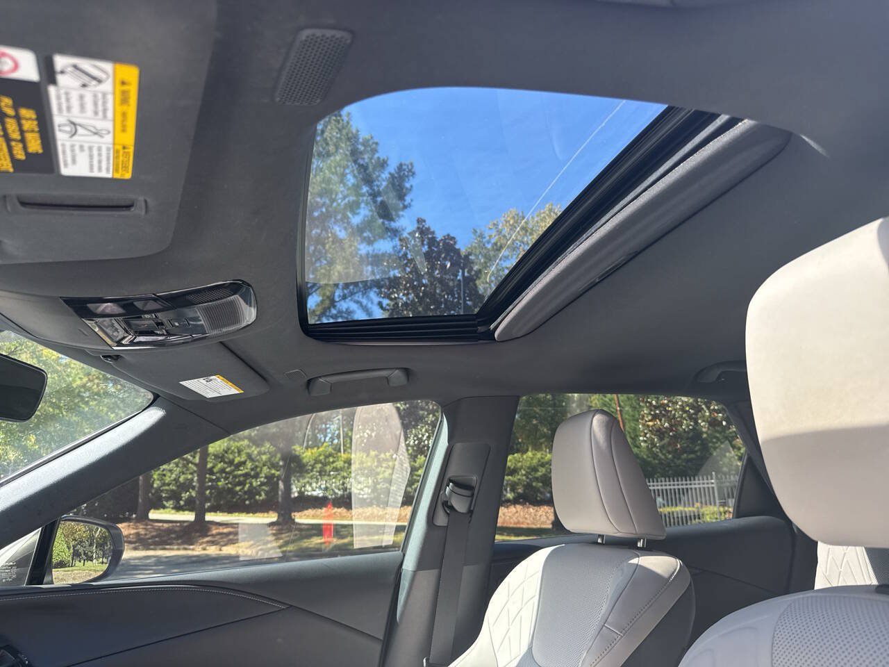 Used 2024 Lexus RX 350 Premium w/ Accessory Package (Z1) FWD image 11