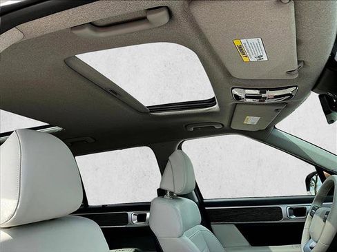 Used 2024 Hyundai Santa Fe Limited image 16