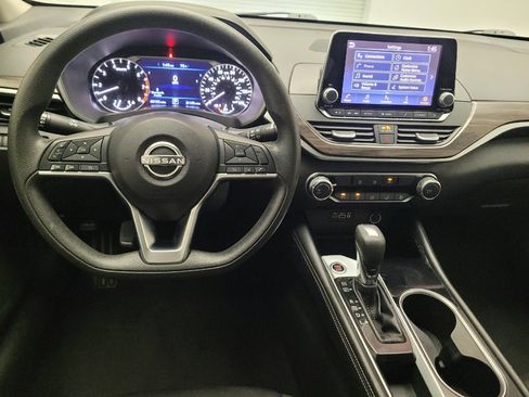 Used 2023 Nissan Altima 2.5 SV FWD image 22