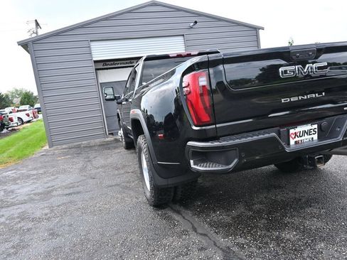 Used 2026 GMC Sierra 3500 Denali Ultimate AWD/4WD image 11