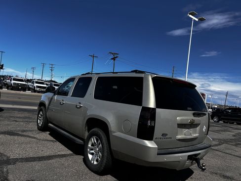 Used 2007 Chevrolet Suburban LT AWD/4WD image 3