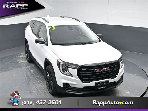 Used 2023 GMC Terrain SLE w/ Driver Convenience Package image 11
