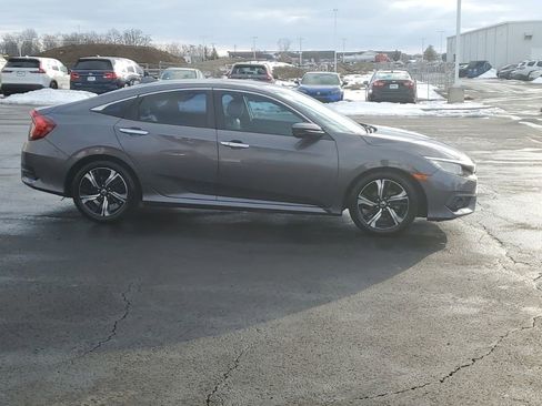 Used 2017 Honda Civic Touring image 9