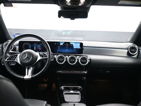 Used 2025 Mercedes-Benz CLA 250 image 30