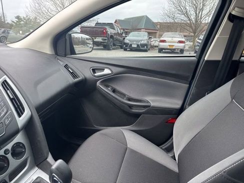 Used 2014 Ford Focus SE image 8