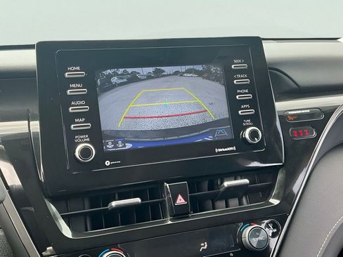 Used 2024 Toyota Camry SE w/ Convenience Package image 32