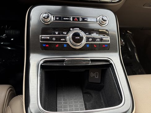 Used 2022 Lincoln Nautilus Reserve w/ Equipment Group 201A image 32