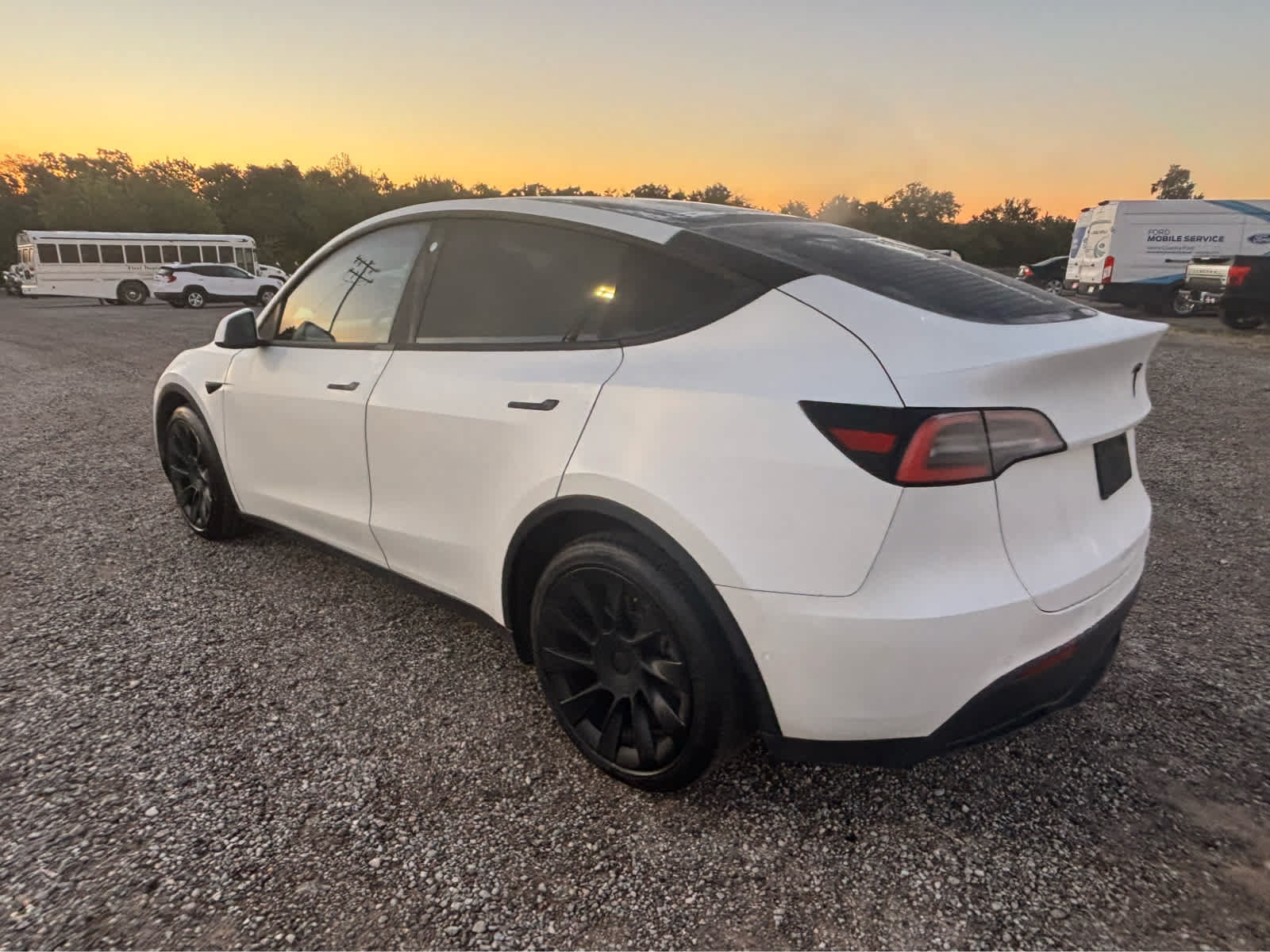 Used 2021 Tesla Model Y Long Range AWD/4WD image 7