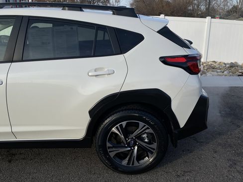 Used 2024 Subaru Crosstrek 2.0i Premium w/ Crosstrek Mirror Package image 4