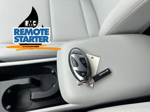 Used 2025 Hyundai Kona SEL AWD/4WD image 64