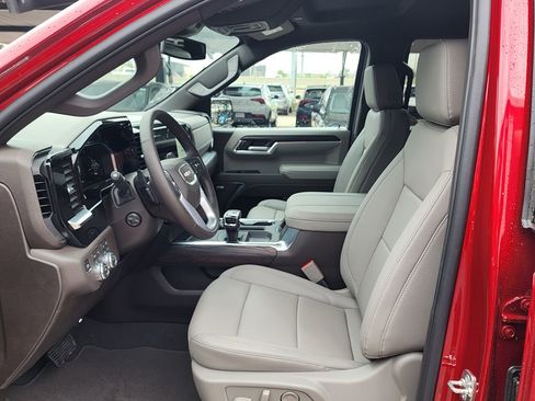 New 2026 GMC Sierra 1500 SLT image 17