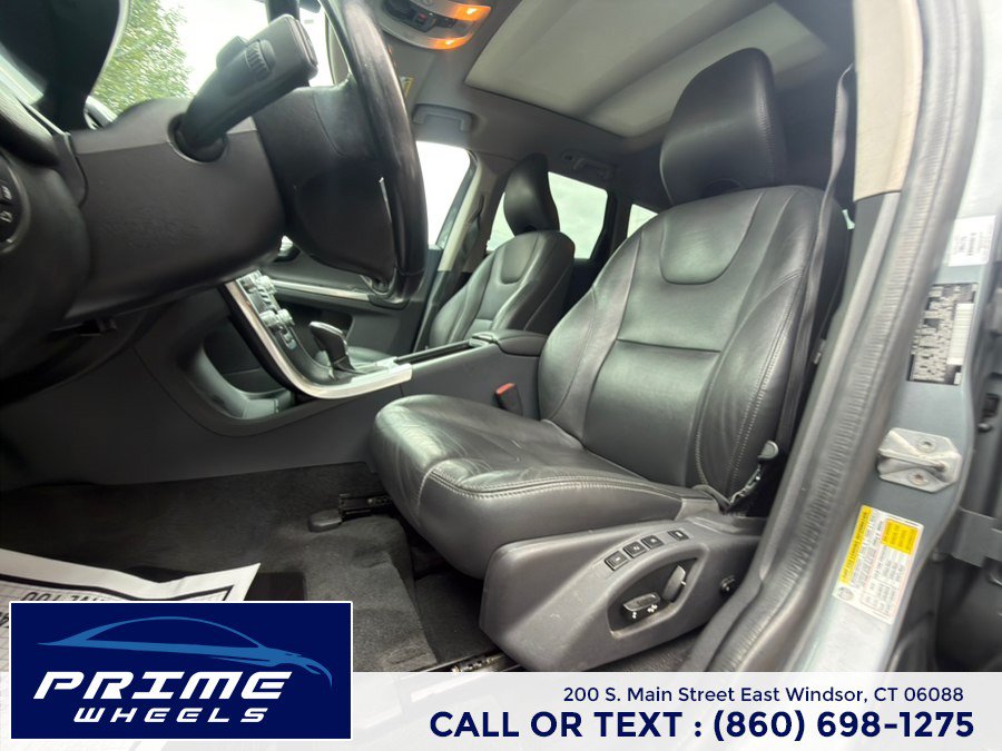 Used 2016 Volvo XC60 T6 AWD/4WD image 10