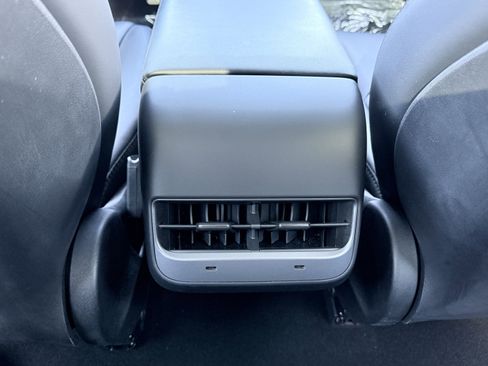 Used 2023 Tesla Model 3 Standard Range image 45