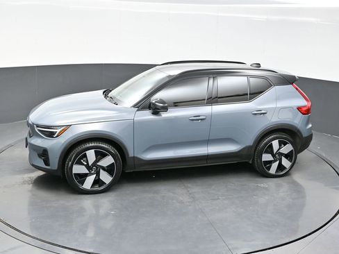 Used 2023 Volvo XC40 Recharge Ultimate image 33