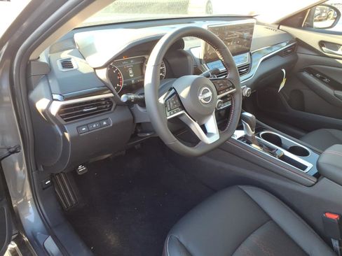 New 2025 Nissan Altima 2.5 SR w/ SR Premium Package image 8