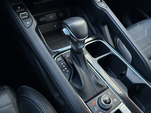 Used 2020 Kia Telluride SX w/ SX Prestige Package image 24