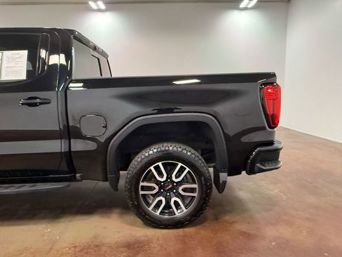 Used 2024 GMC Sierra 1500 AT4 w/ Technology Package AWD/4WD image 37