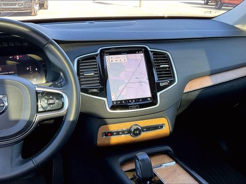 Used 2024 Volvo XC90 B6 Plus w/ Protection Package Premier image 6