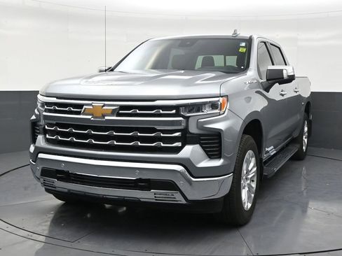 Used 2025 Chevrolet Silverado 1500 LTZ w/ Technology Package RWD image 8