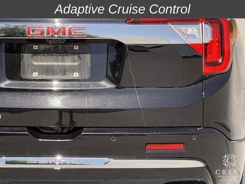 Used 2022 GMC Acadia Denali w/ Denali Technology Package FWD image 6