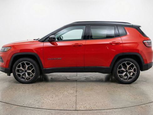 Used 2025 Jeep Compass Limited AWD/4WD image 5