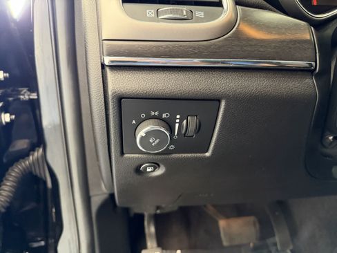 Used 2018 Jeep Grand Cherokee Limited AWD/4WD image 14