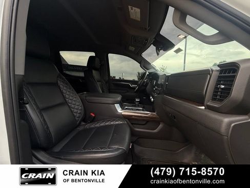 Used 2025 GMC Sierra 1500 Elevation w/ Preferred Package AWD/4WD image 29