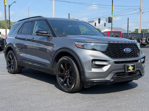 Used 2021 Ford Explorer ST w/ ST Street Pack AWD/4WD image 2