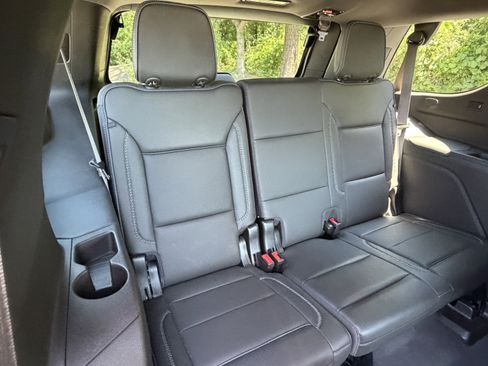 Used 2023 GMC Yukon Denali AWD/4WD image 18