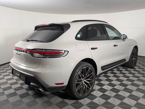 Certified 2023 Porsche Macan S AWD/4WD image 7