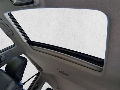 Used 2016 Toyota 4Runner Limited image 15