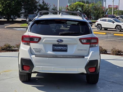 Used 2022 Subaru Crosstrek 2.5i Limited w/ Moonroof Package 2 AWD/4WD image 3