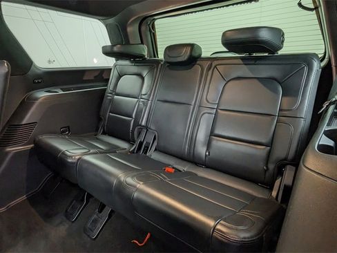 Used 2022 Lincoln Navigator Reserve image 38
