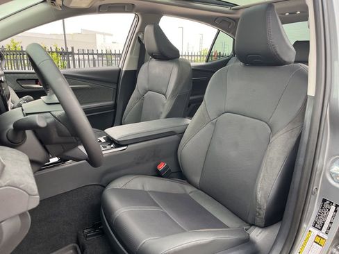 Used 2025 Toyota Camry XLE w/ Premium Package FWD image 25
