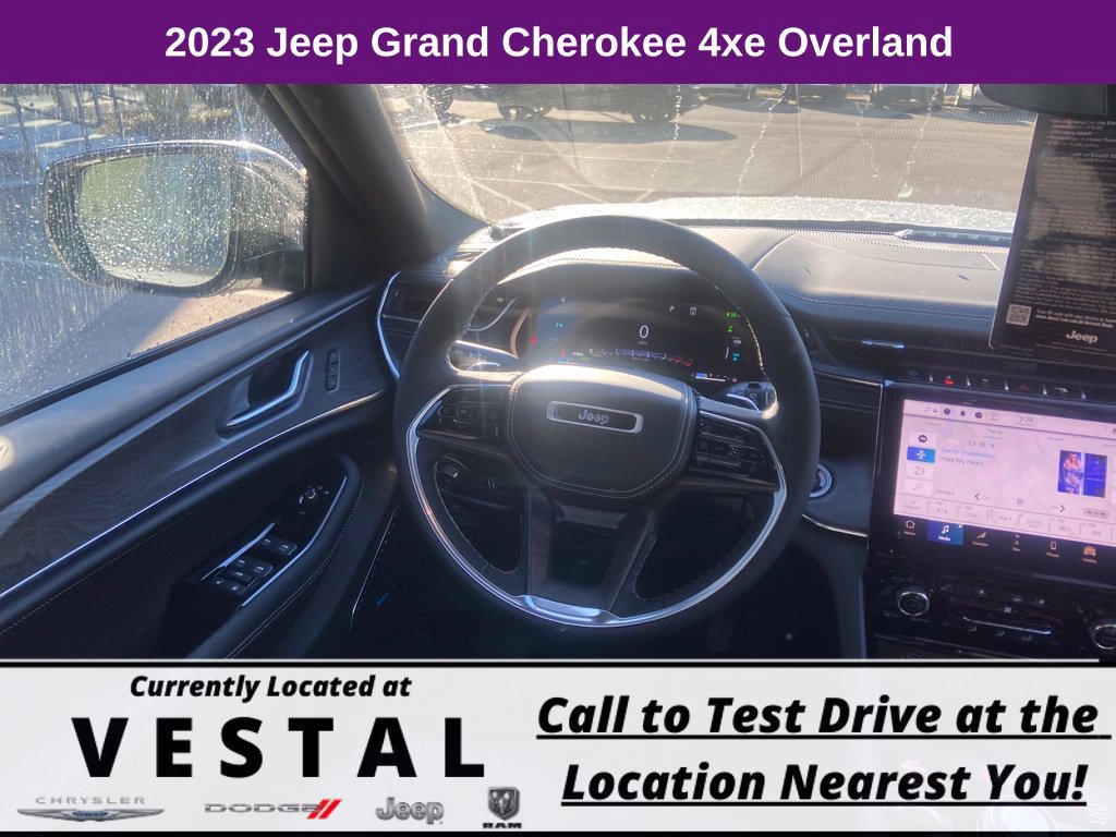 New 2023 Jeep Grand Cherokee Overland AWD/4WD image 16