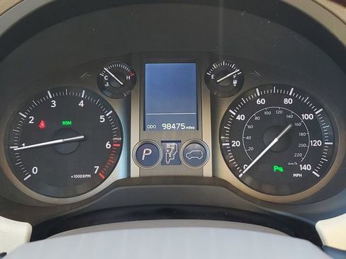 Used 2018 Lexus GX 460 image 29