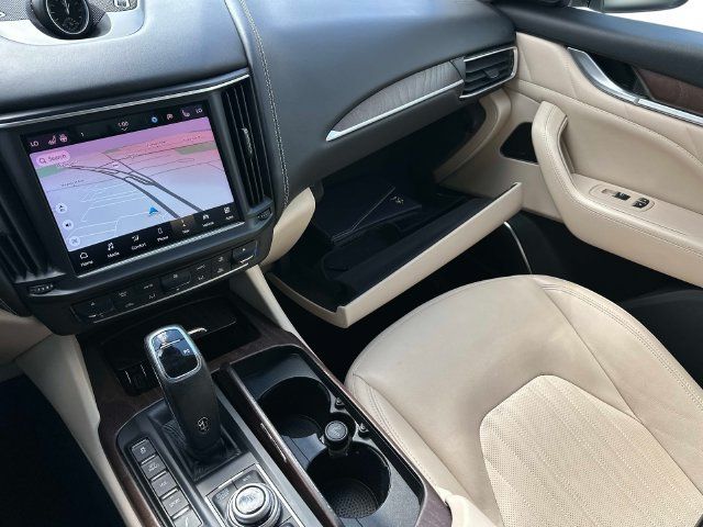 Used 2021 Maserati Levante GranLusso AWD/4WD image 30