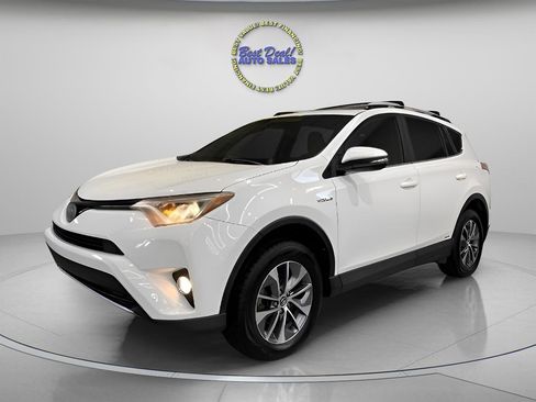 Used 2016 Toyota RAV4 XLE w/ Convenience Package AWD/4WD image 2