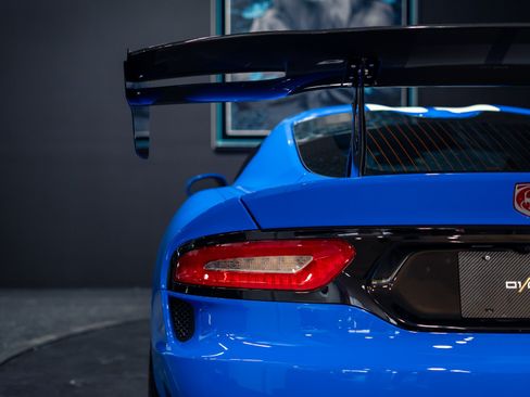 Used 2017 Dodge Viper ACR w/ Extreme Aero Package RWD image 37