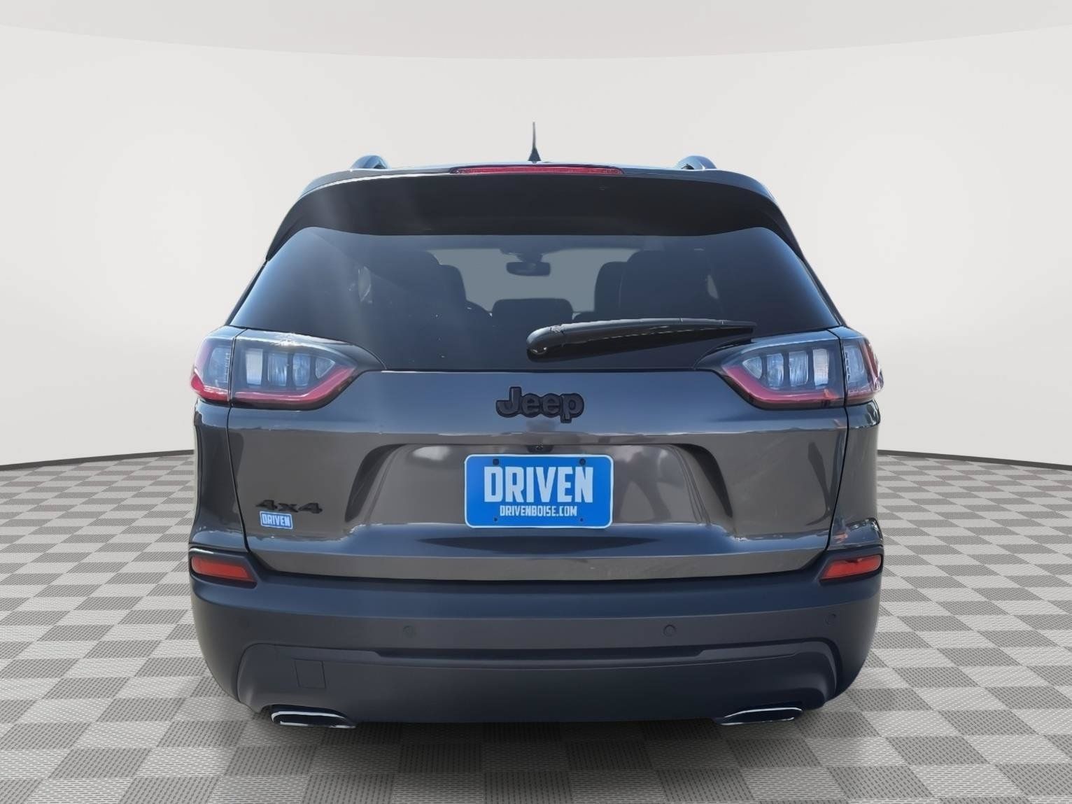 Used 2019 Jeep Cherokee Latitude Plus AWD/4WD image 5