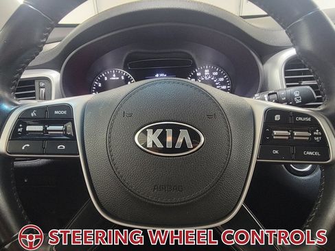 Used 2020 Kia Sorento S FWD image 18