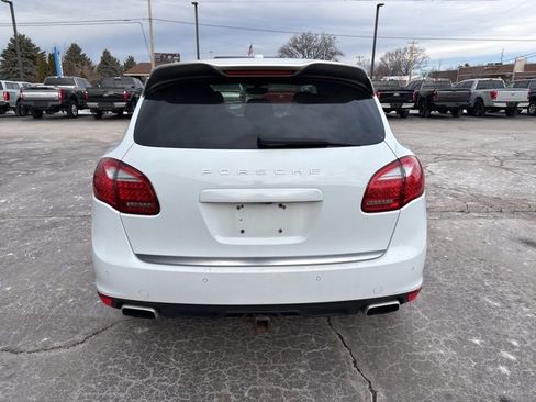 Used 2014 Porsche Cayenne image 4