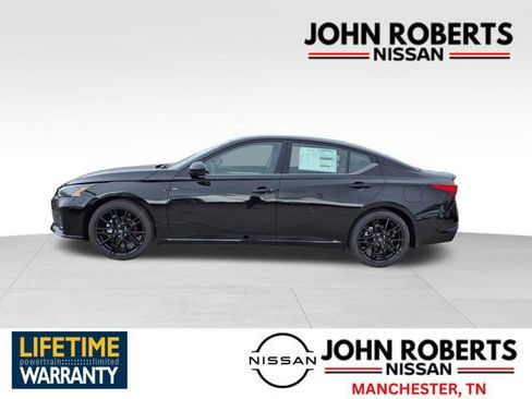 New 2026 Nissan Altima 2.5 SR w/ SR Midnight Edition Package image 2