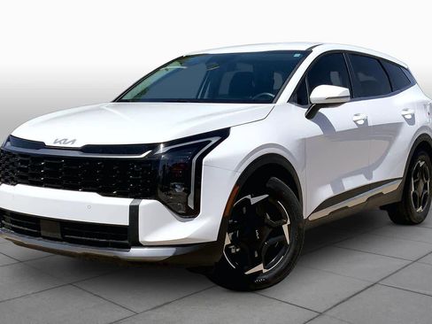 Certified 2026 Kia Sportage EX FWD image 2