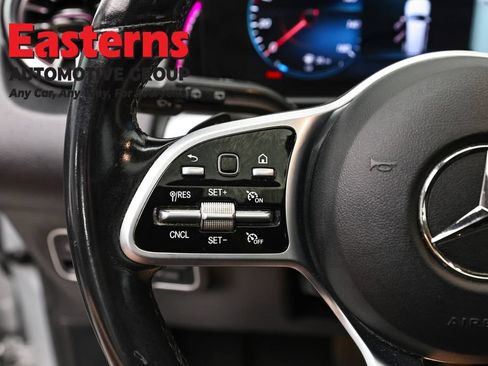 Used 2022 Mercedes-Benz GLB 250 4MATIC w/ Premium Package Lite image 14