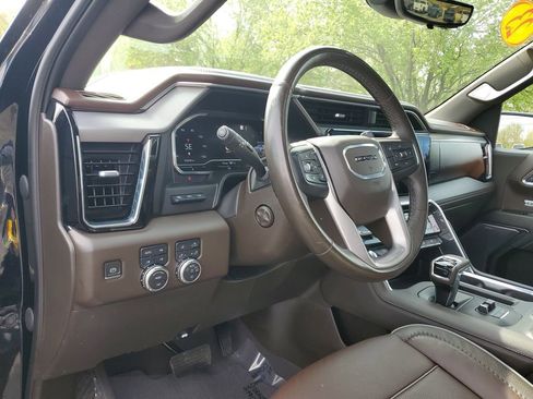 Used 2023 GMC Sierra 1500 Denali w/ Denali Reserve Package AWD/4WD image 18