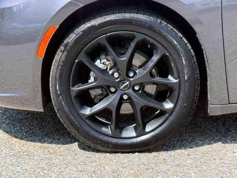 Certified 2022 Chrysler Pacifica Touring-L w/ S Appearance Package FWD image 9