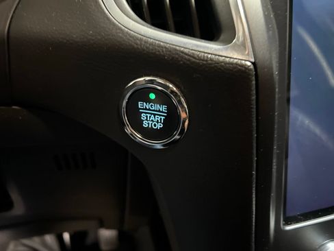 Used 2024 Ford Edge Titanium AWD/4WD image 29