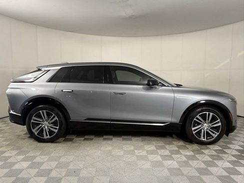 Certified 2024 Cadillac Lyriq Luxury RWD image 5
